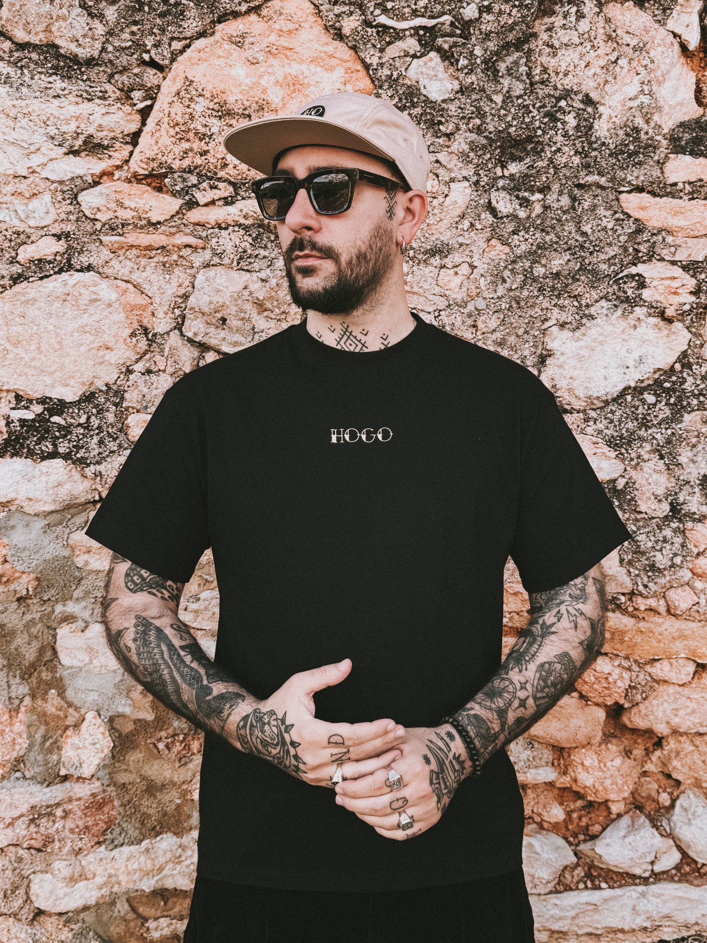 Wild Petals - Camiseta Negra